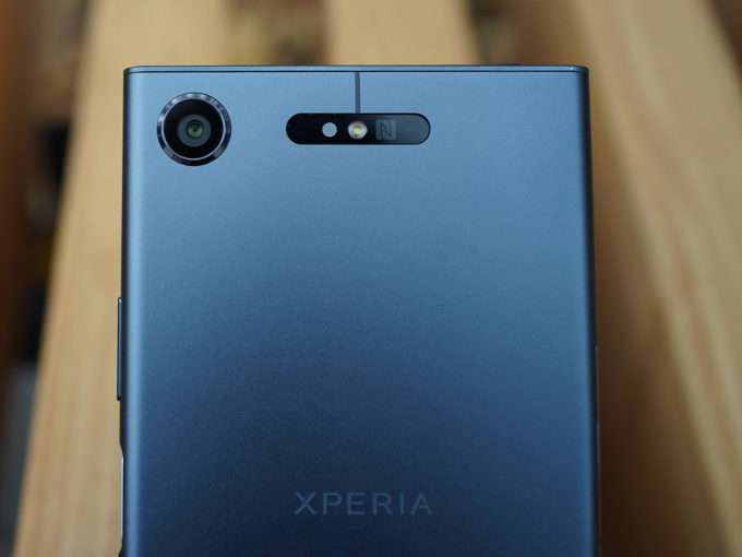 Sony Xperia XZ1 Compact основная камера