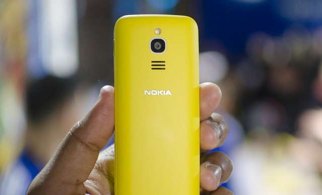 Nokia 8110 4G камера