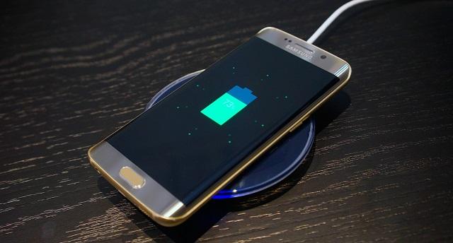 Samsung на беспроводной зарядке